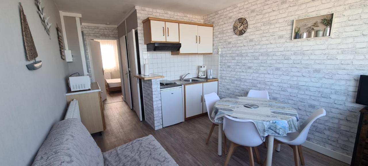 Residence Du Bord De Mer 9 Appartements Avec Une Vraie Vue Mer Le Treport Luaran gambar