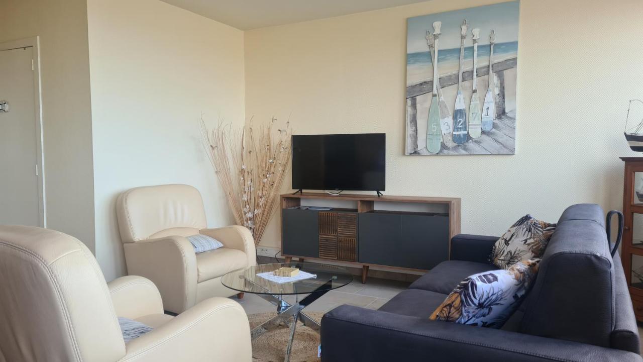 Residence Du Bord De Mer 9 Appartements Avec Une Vraie Vue Mer Le Treport Luaran gambar
