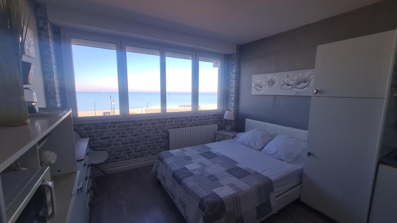 Residence Du Bord De Mer 9 Appartements Avec Une Vraie Vue Mer Le Treport Luaran gambar