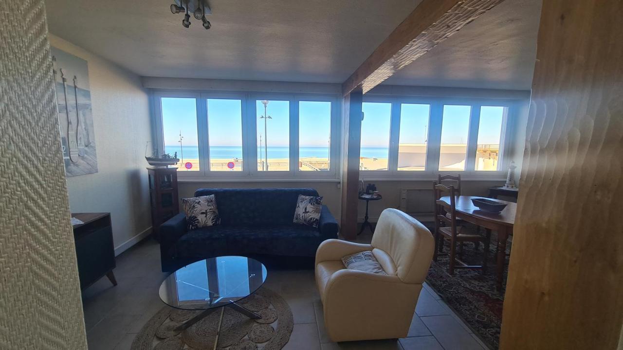 Residence Du Bord De Mer 9 Appartements Avec Une Vraie Vue Mer Le Treport Luaran gambar