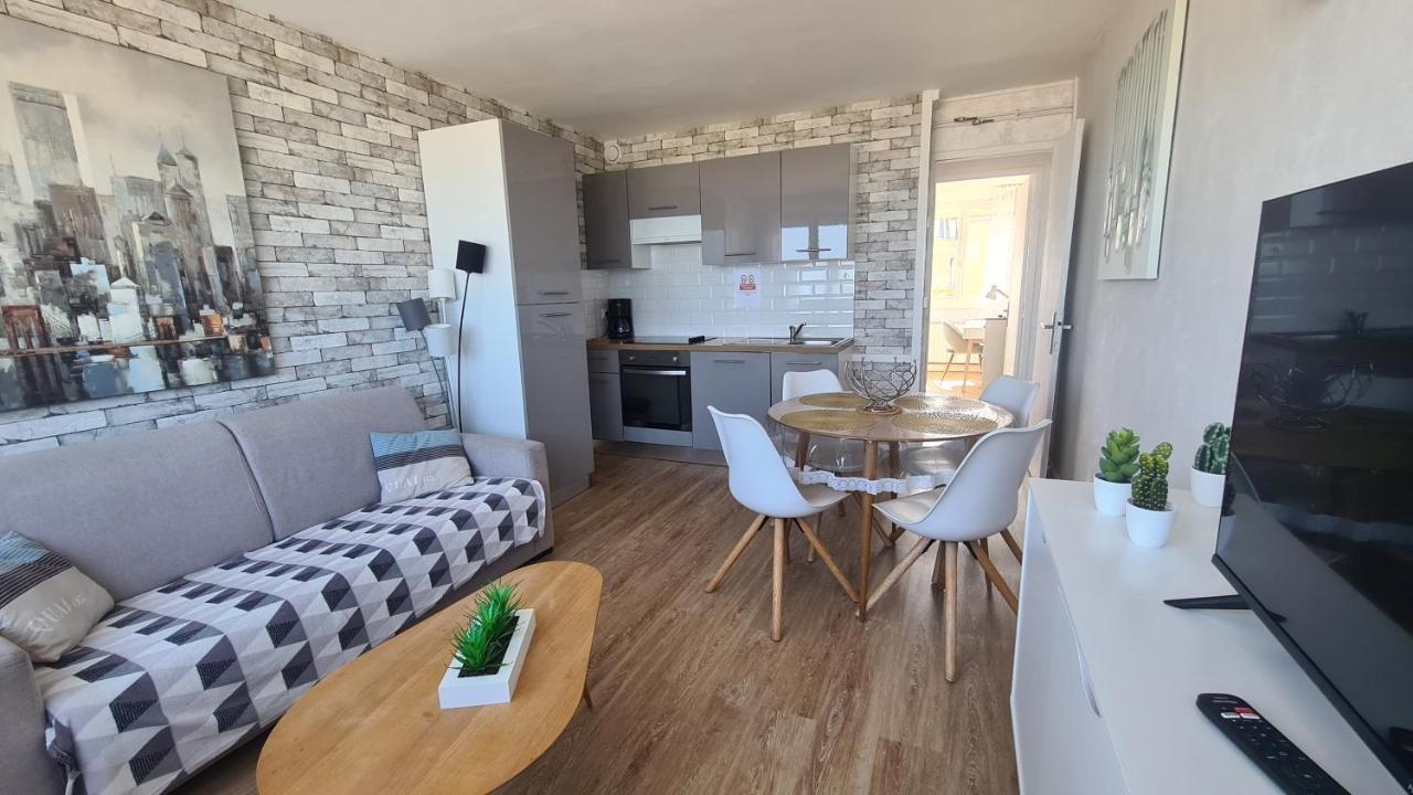 Residence Du Bord De Mer 9 Appartements Avec Une Vraie Vue Mer Le Treport Luaran gambar