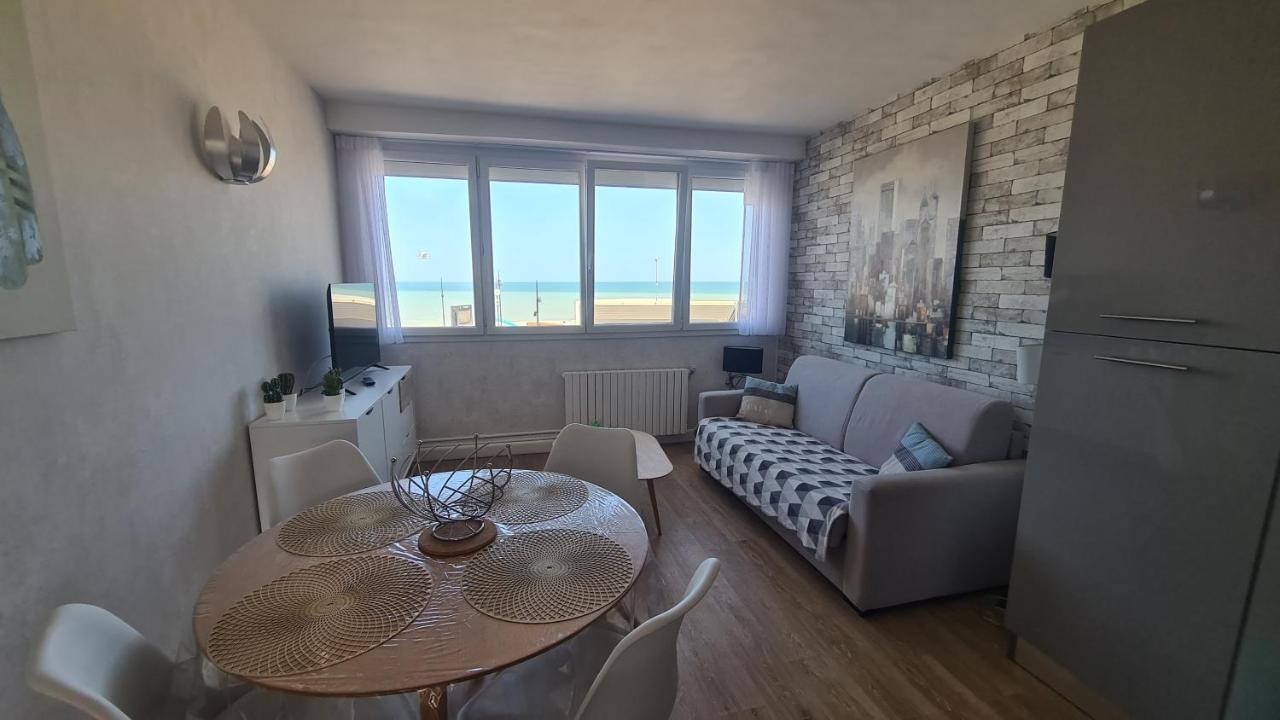 Residence Du Bord De Mer 9 Appartements Avec Une Vraie Vue Mer Le Treport Luaran gambar