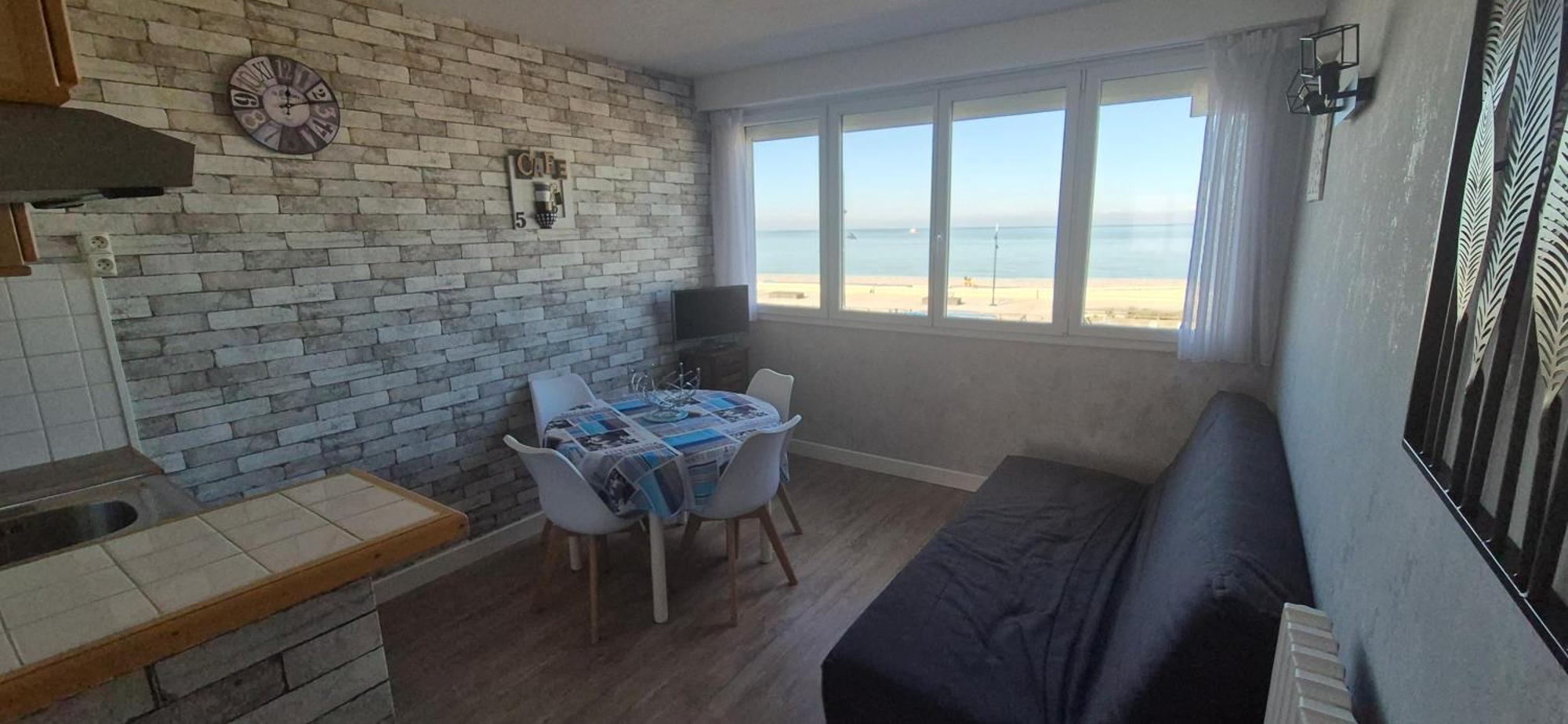 Residence Du Bord De Mer 9 Appartements Avec Une Vraie Vue Mer Le Treport Luaran gambar