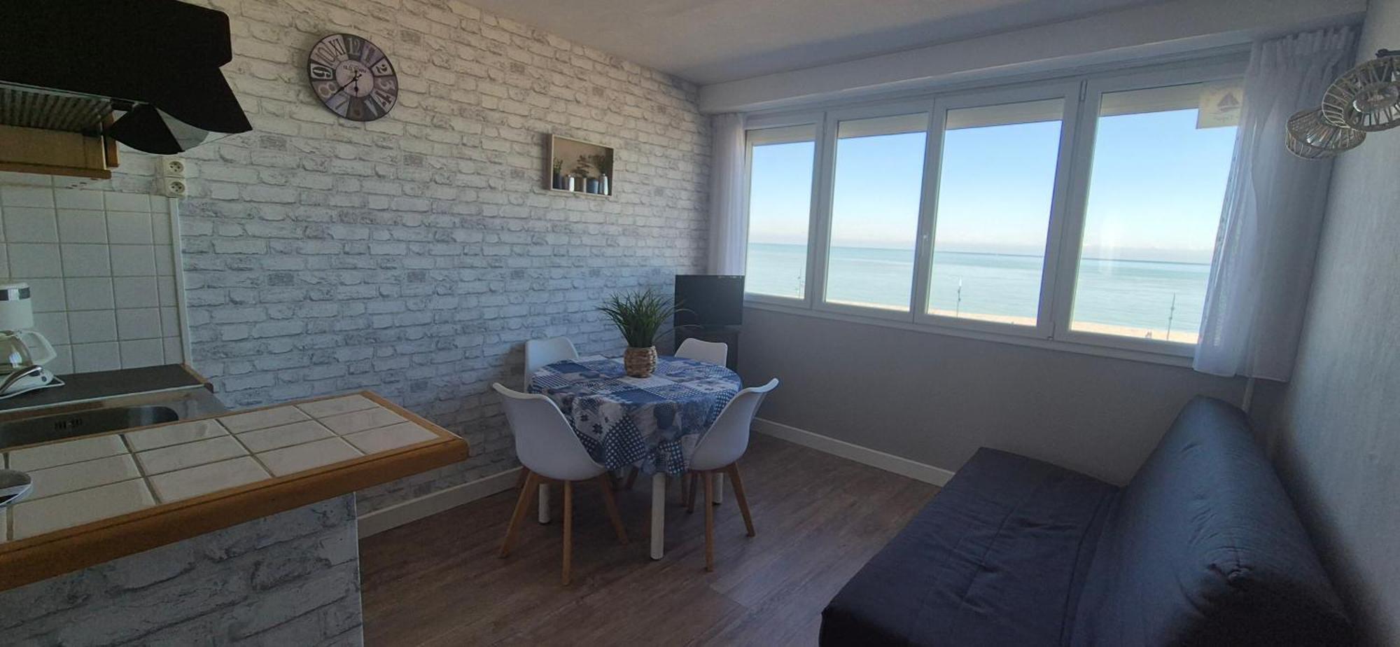 Residence Du Bord De Mer 9 Appartements Avec Une Vraie Vue Mer Le Treport Luaran gambar