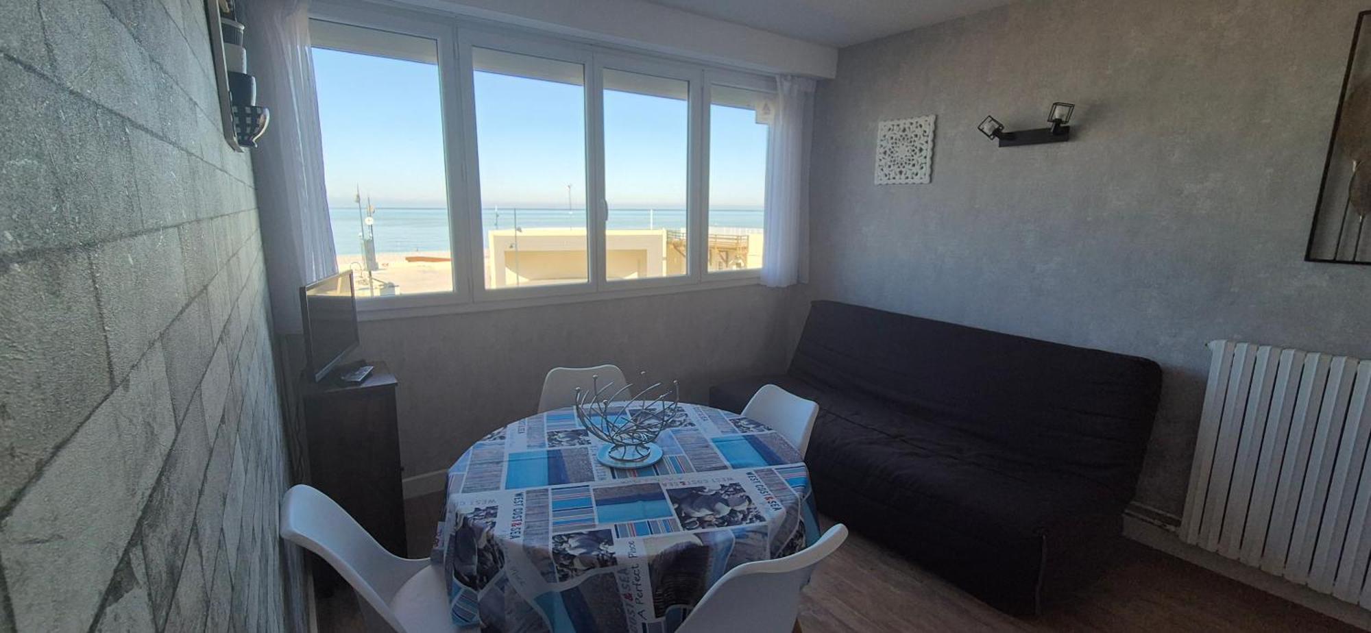 Residence Du Bord De Mer 9 Appartements Avec Une Vraie Vue Mer Le Treport Luaran gambar
