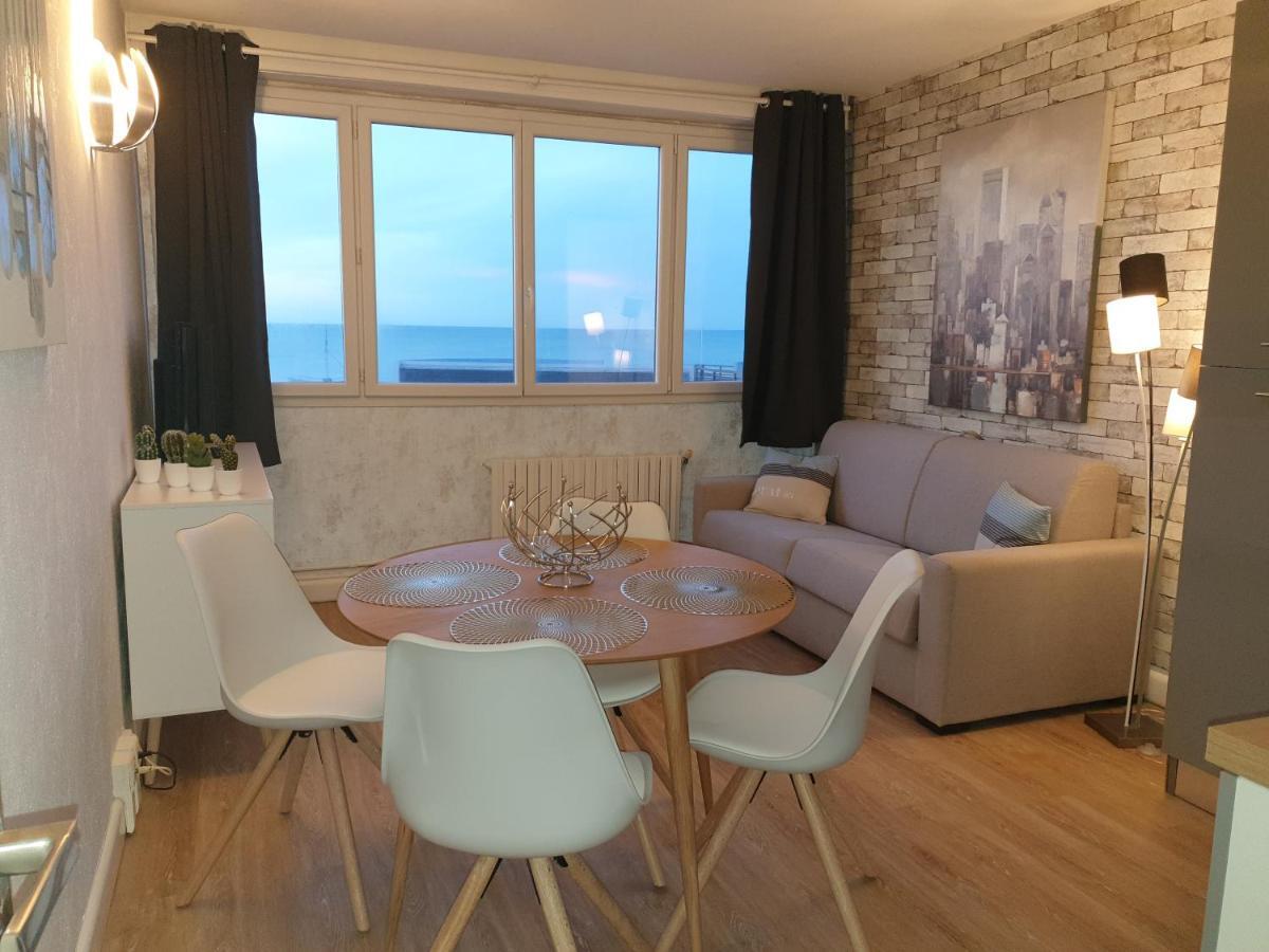 Residence Du Bord De Mer 9 Appartements Avec Une Vraie Vue Mer Le Treport Luaran gambar